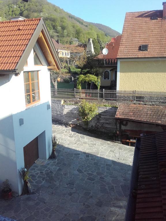 Gaestehaus Schuetz Spitz an der Donau Luaran gambar